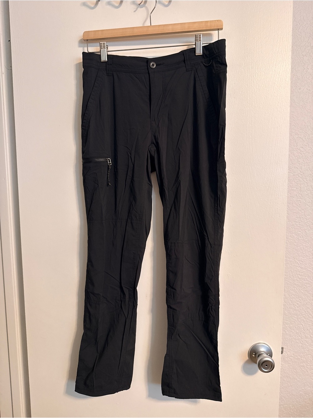REI Black Women's Ankle Cargo Pants